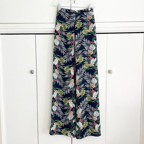The Sang Tropical Leaf Palm Print Split Wide Leg Pants - Picture 4 of 7